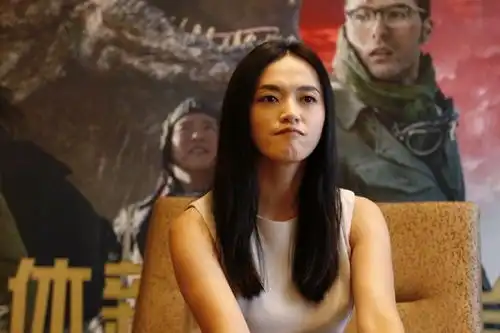  妖塔两天破两亿姚晨今年一直很精分