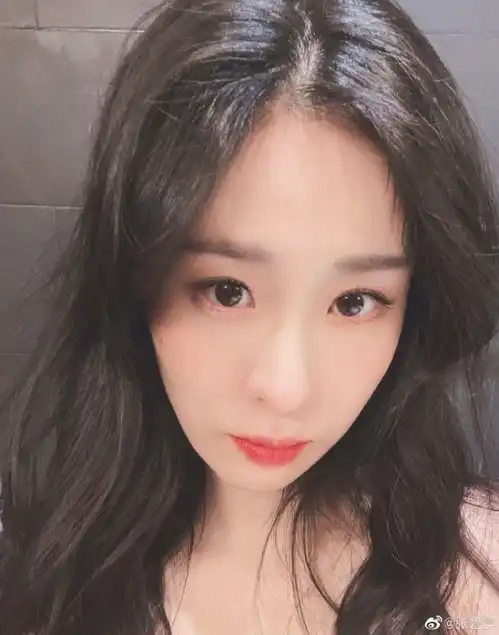 姐妹情深的表情包张碧晨