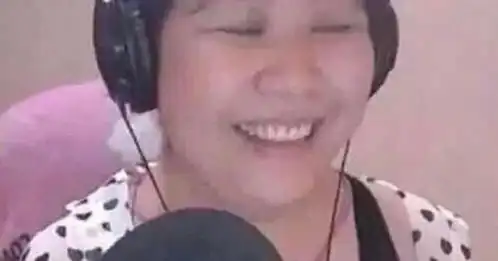  腐团儿呆妹rita直播一起打游戏,晴子都来了,网友我要乔碧萝