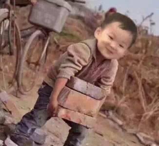  幽默搞笑爸爸语重心长的说孩子,你还是别回来了