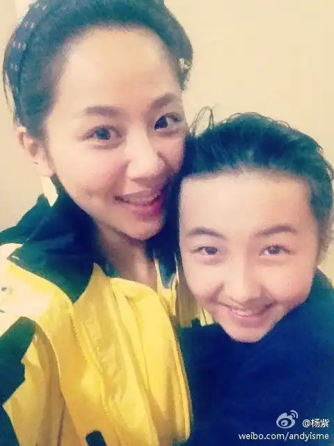 向往的生活终于迎来女嘉宾杨紫张艺兴合体种树,张子枫变化太大 向往的生活终于迎来女嘉宾杨紫张艺兴合体种树,张子枫变化太大