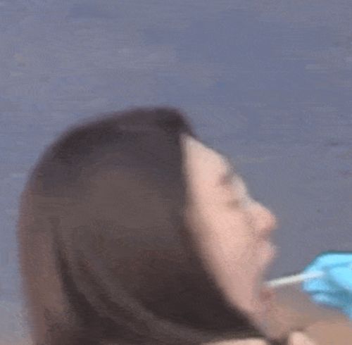  江疏影核酸检测秒变表情包,粉丝评论毫不手软,不要面子的吗