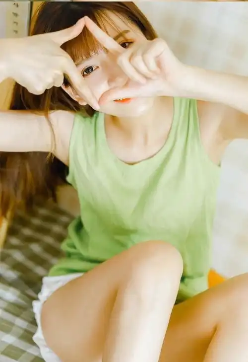  乔碧萝殿下直播翻车完整视频清纯女神原来是跳梁小丑...