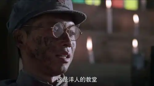  姑娘战场之上追随丈夫,在生命的最后时刻,战士提议在教堂成亲