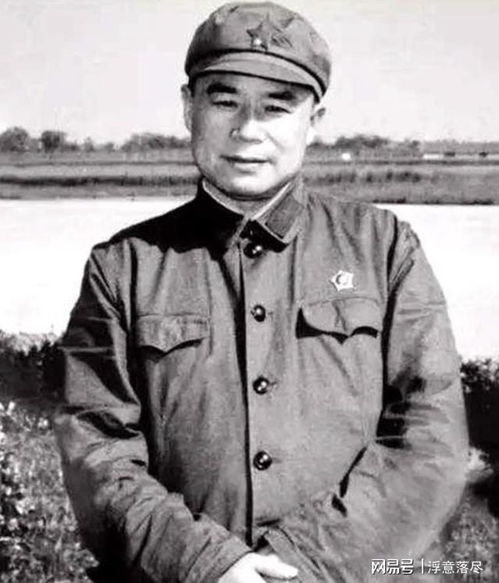  王近山率12军打进重庆,在珠宝满地的公馆翻箱倒柜,刘帅找啥