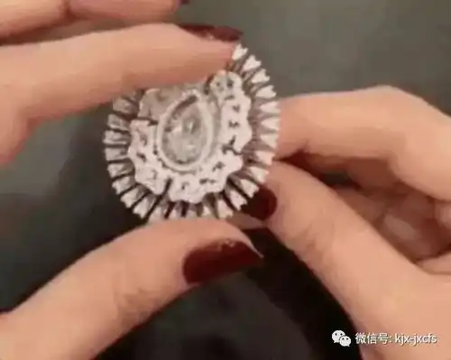 贫穷限制了我们的想象