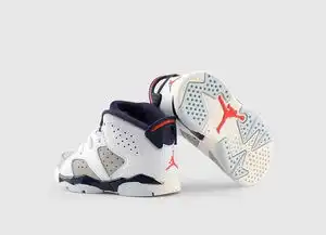  毒app萌化人心的ow黑红,nike的童鞋你最钟意谁