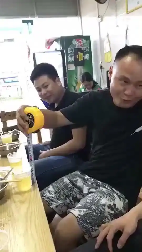  脸部保健操,预备开始各种表情包来袭,哈哈哈,拍完感觉眼睛已经不是自己的了
