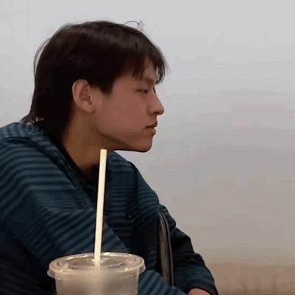  看不见自己的表情的你或许不知道自己爱惨了他