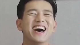  盘点综艺里洗脑的魔性笑声,满屏都是鹅叫声,笑得表情已失控