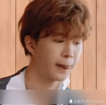  有种不吃海鲜叫范丞丞助人为乐,看到他这个表情你说蟹腿香不香