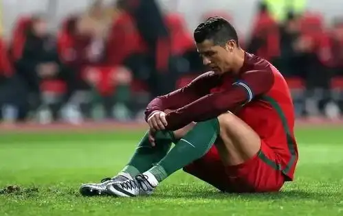  cr7实力致敬梅西,葡萄牙跌入死亡半区
