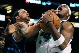  nba图凯尔特人vs爵士皮尔斯表情痛苦