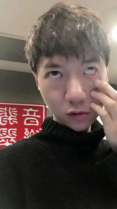  笑脸符号生日快乐主播模仿表情包,最像的居然是