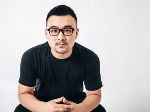  龙城虎将和他的好包易卡邦
