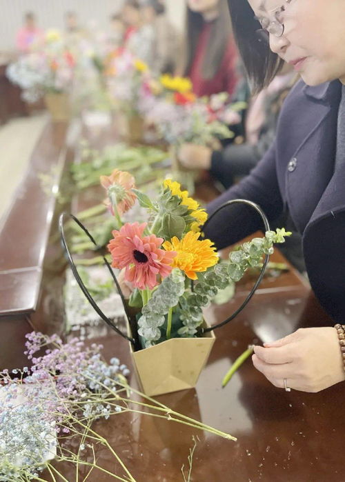  送你一束花,祝您女神节快乐九鹿王三八妇女节插花活动