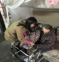  万江街道共联社区开展慰问困难户走访活动
