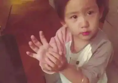  黄晓明怒斥媒体无良,大家别忘了当年白冰冰女儿的惨案