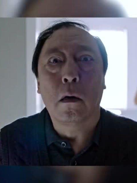  苏明成受到惊吓的表情是这样的老爸是要吓死自己儿子么都挺好
