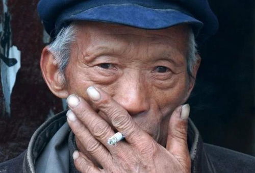  一旦老人出现这4个征兆,他们时间所剩不多了,子女要多加陪伴