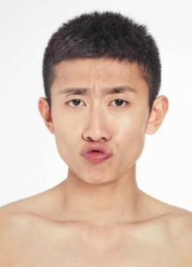  张一山九宫格表情包