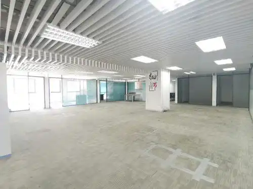  朝阳呼家楼丨锐创大厦高区双采光丨部分家具拎包入住近地铁出租办公楼租赁北京我爱我家