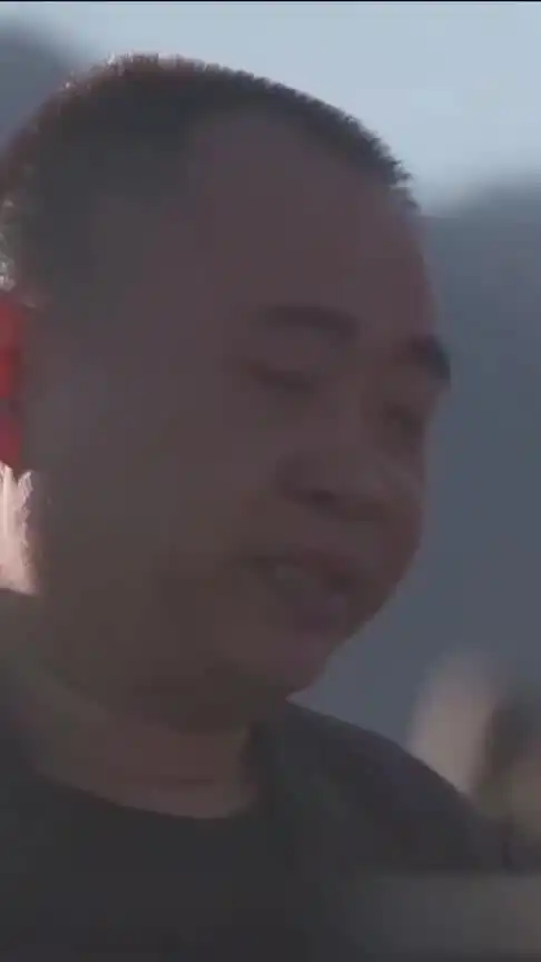  突然见到父母小战士秒变表情包