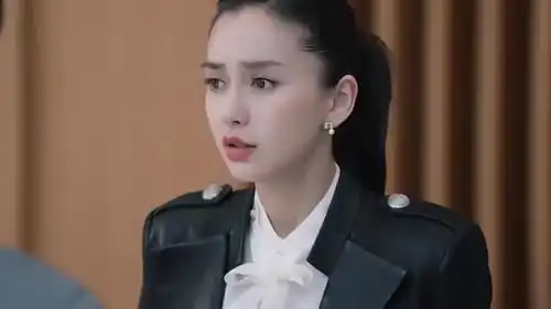  angelababy的生气演技,脸部表情太过用力了