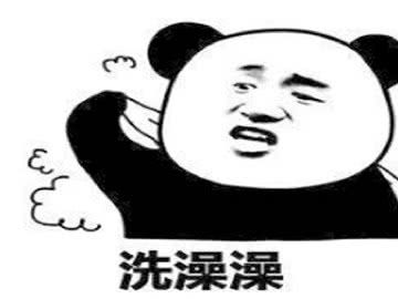  爆笑两岁的闺女非要刷牙,踩椅子打开水龙头接水