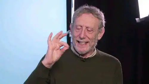 哭表情包背后的故事朱广