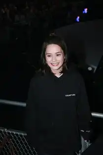 杨丞琳在香港开唱一不小心被台下穿休闲服的阿娇抢走了风头 杨丞琳在香港开唱一不小心被台下穿休闲服的阿娇抢走了风头