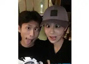  张一山杨紫表情搞怪深夜互撩晒亲昵卖萌搞怪照片
