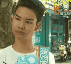 小黄鸭表情包gif图谢腾