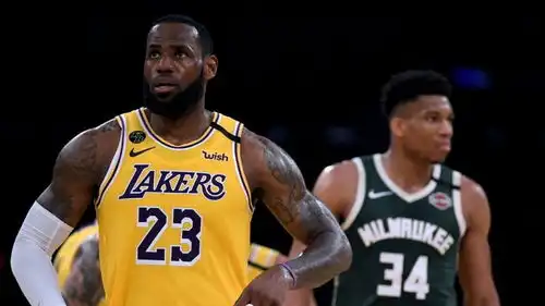  若常规赛就此结束,字母哥和詹姆斯谁更应该是mvp