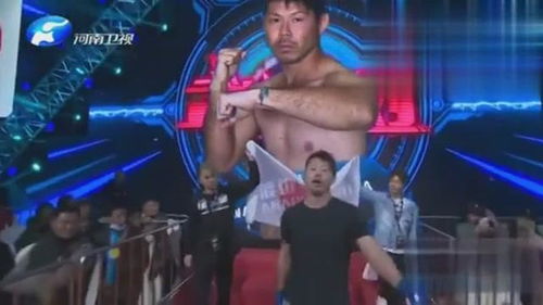 日本拳手一脸欠揍表情来华疯狂挑衅上场遭中国小伙暴打ko观众沸腾