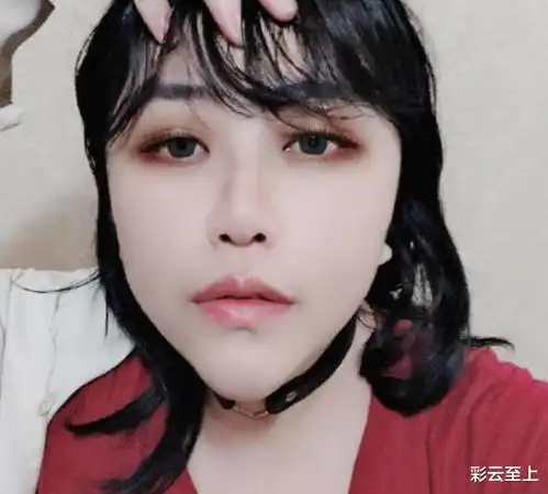  小团团成功露脸,乔碧萝疯狂晒照片,并再次为自己喊冤,将矛头指向主播晴子