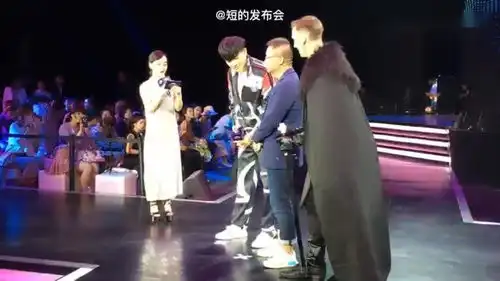  表情包最多的一个手机发布会黄子韬代言的糖果s20翻译手机发布