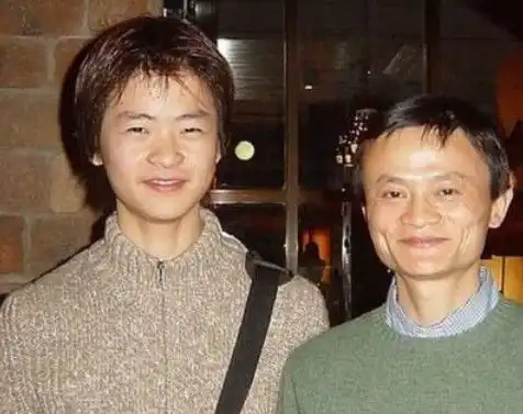  马云儿子女儿照片曝光,亭亭玉立,网友还缺女婿吗