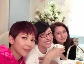 洪欣陈法蓉蔡少芬姐妹齐聚素颜的她们谁最美 洪欣陈法蓉蔡少芬姐妹齐聚素颜的她们谁最美