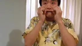  逃学威龙2周星驰跟朱茵逛街,偶遇未婚妻,达叔还来个神助功