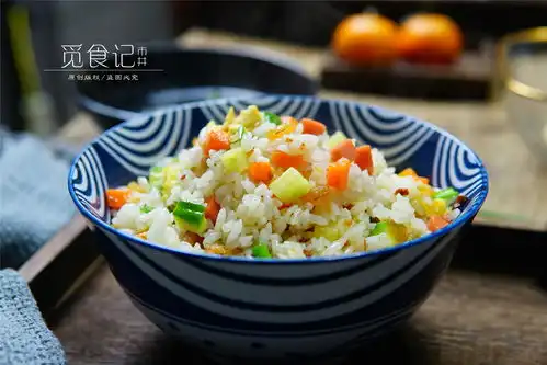  炒饭这样做最香,比蛋炒饭好吃多了,我家有剩米饭总这样吃