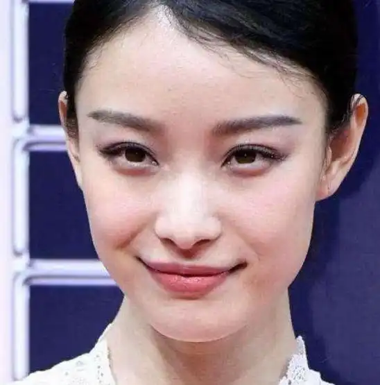  离开精修p图的女星真是模样是怎样网友关晓彤的脸是塌了吗