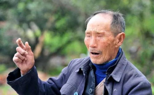  离婚刚半年,前夫却天天上门骚扰俺,邻居大爷说漏嘴,俺泪目