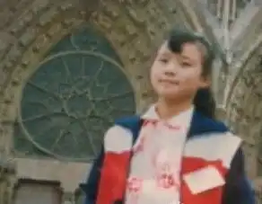  龚琳娜早年清纯照曝光自小就有神曲气质组图