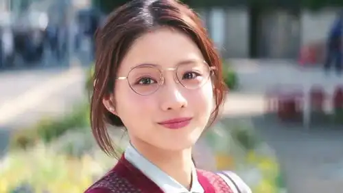  爱笑的女孩运气都不会太差,但颜值就