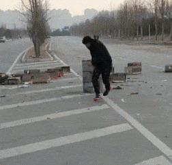  股市每日谈冬吃萝卜夏吃姜再试试这个深v小姐