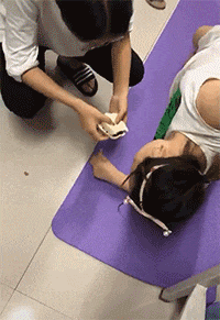  现在连马赛克都开始区分颜值了,这就是王某和王女士的区别