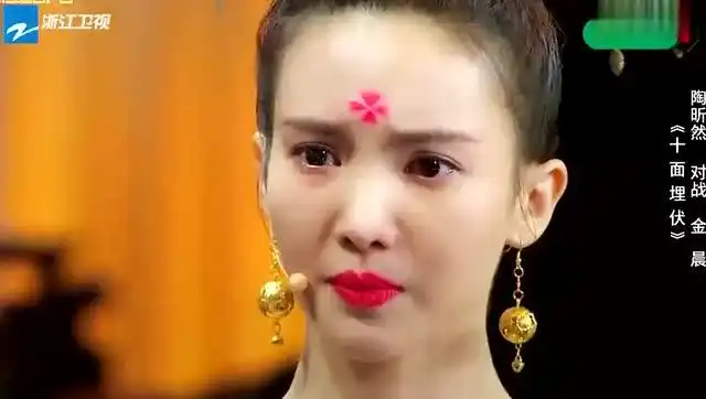  陶昕然金晨现场再现十面埋伏共同演绎姐妹情深