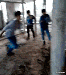  gif搞笑段子驾车之前叫王鹅,驾车之后叫王我