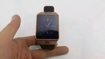  今天我在微信朋友圈里想买一个手机可是有一个人说今天五一活动买手机送电脑可是的交全款可信吗1
